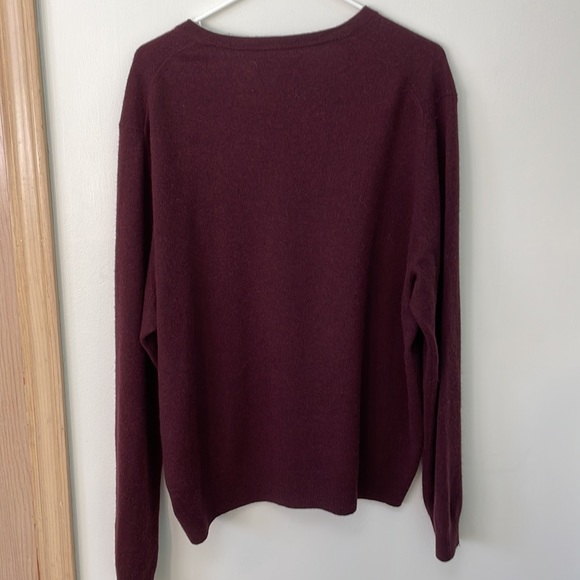Jos. A Bank Reserve 100% Cashmere V-neck Sweater XXL - Picture 4 of 5